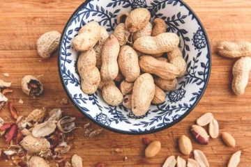 வேர்க்கடலை சாப்பிடுவதால் உடலுக்கு கிடைக்கும் நன்மைகள் என்ன தெரியுமா?