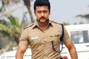 சூர்யா தலையில் விழுந்த துண்டு, 50 லட்சம் போச்சா
