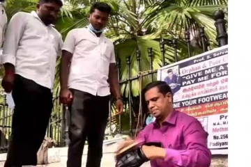 ஆதரவற்ற குழந்தைகளுக்காக காலணிகளை சுத்தம் செய்யும் பேராசிரியர்