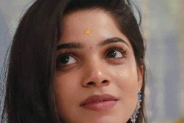 நடிச்சது ஒரேஒரு படம்தான்! வாய்ப்பிற்காக இப்படி இறங்கிய இளம் நடிகை..