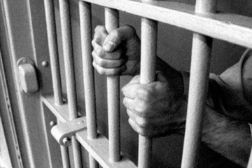 சிறையில் இருக்கும் புலி சந்தேகநபர் சாதாரண தர பரீட்சையில் சித்தி!