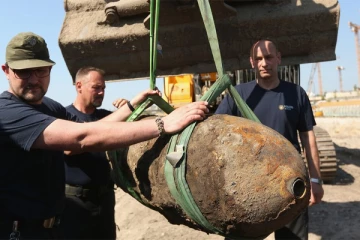 பிரான்சில் ஒரு பிரித்தானிய வெடிகுண்டு... வார இறுதியில் வீடுகளை விட்டு வெளியேற்றப்பட்ட மக்கள்
