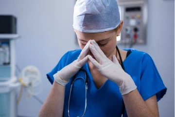 'பாலியல் தொழிலில் ஈடுபட உரிமை வேண்டும்' பிரித்தானியாவில் மருத்துவ மாணவர்களின் அவல நிலை!