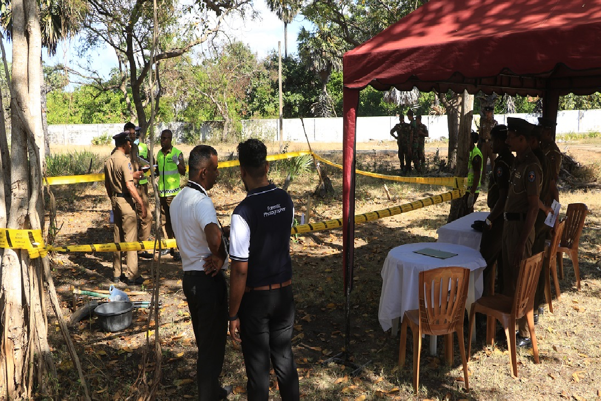 மன்னாரில் மீண்டும் அகழ்ந்து எடுக்கப்பட்ட குழந்தையின் சடலம் | Childs Body Exhumed In Mannar