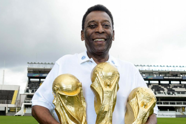 பிரபல கால்பந்து ஜாம்பவான் மரணம்! | Famous Football Legend Pele Died
