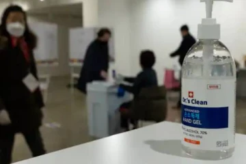 சானிடைசர் கலந்த நீரை குடித்த 3 மாணவிகளுக்கு ஏற்பட்ட நிலை!