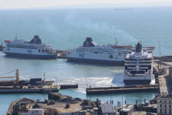 பிரித்தானிய நிறுவனம் ஒன்றின் அதிர்ச்சி முடிவு! சிக்கலில் 800 ஊழியர்களின் வாழ்வாதாரம் | Uk Boat Service Employees Ferries Cancels Stranded