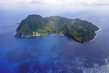 ஜப்பான் தீவுகளை விட்டு பெருமளவான மக்கள் வெளியேற்றம்