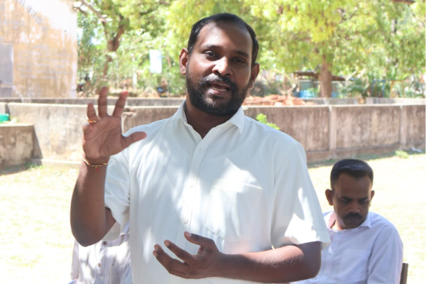 மட்டக்களப்பில் தொல்லியல் திணைக்களம் பெயர் பலகைகளை நாட்டி இனவாதிகளுக்கு துணை போகின்றதா..! நிலாந்தன் சந்தேகம் | Nilanthan Statement About Buddisam