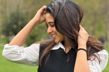 பிரியங்கா மோகன் வெளிநாடு ட்ரிப் - அழகிய ஸ்டில்கள்