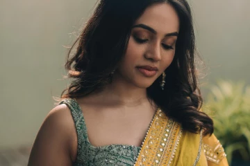 விடுதலை பட நடிகை பவானி ஸ்ரீ சேலையில் அழகிய ஸ்டில்கள்