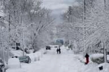 றொரன்டோவில் கடுமையான பனிப்புயல் குறித்து எச்சரிக்கை