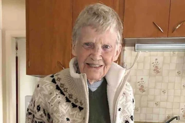 கனேடிய பெண்மணியை கடித்துக் கொன்ற நாய்களின் உரிமையாளர்கள் மீது குற்றச்சாட்டு பதிவு