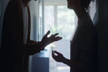 காலதனை கொடூரமாக தாக்கி வைத்தியசாலைக்கு அனுப்பிய காதலி! இலங்கையில் சம்பவம்