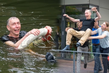 நோபல் பரிசு வென்ற விஞ்ஞானியை குளத்தில் தூக்கிவீசிய ஊழியர்கள்! சுவாரசிய வீடியோ