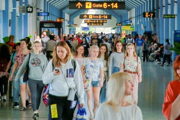 இலங்கைக்கான பயண ஆலோசனையை தளர்த்தியது பிரித்தானியா