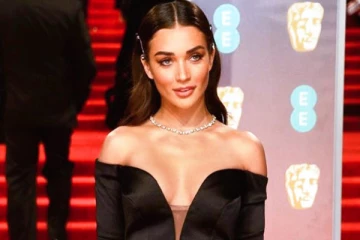 நடிகை எமி ஜாக்சன் இத்தனை கோடி சொத்துக்கு சொந்தக்காரரா? அடேங்கப்பா