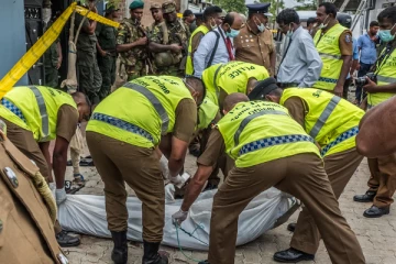 திரைப்பட பாணியில் மிளகாய் தூள் தூவி, வயோதிபர் கொலை! (Photos)