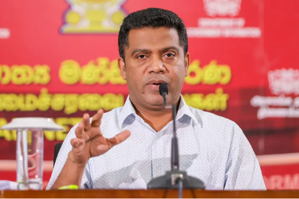 பேரனர்த்த நிவாரணப் பணிகளில் அரசியல் அழுத்தம்! குற்றச்சாட்டை நிராகரிக்கும் அரசாங்கம்.. | Relief Work Pressure Claim Denied பேரனர்த்த நிவாரணப் பணிகளில் அரசியல் அழுத்தம்! குற்றச்சாட்டை நிராகரிக்கும் அரசாங்கம்.. | Relief Work Pressure Claim Denied