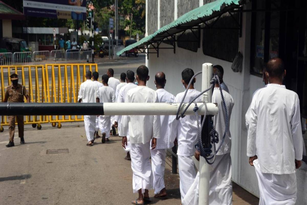 வெலிசறை தடுப்புமுகாம் சிறைச்சாலைக் கைதிகளுக்கு மரண அச்சுறுத்தல்! பொலிசிலும் முறைப்பாடு | Death Threat To Prisoners At The Welisara Camp வெலிசறை தடுப்புமுகாம் சிறைச்சாலைக் கைதிகளுக்கு மரண அச்சுறுத்தல்! பொலிசிலும் முறைப்பாடு | Death Threat To Prisoners At The Welisara Camp