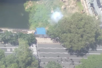 HND සිසුන්ට කඳුළු ගෑස් ප්‍රහාර..! පොලිසිය සහ සිසුන් අතර උණුසුම් තත්ත්වයක්..(PHOTOS)