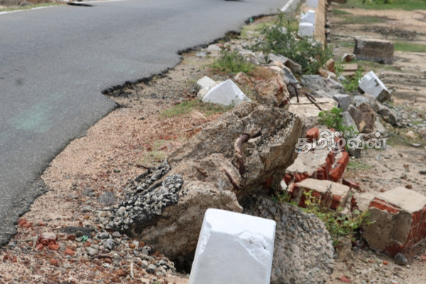 முல்லைத்தீவு-வட்டுவாகல் பாலத்தினை புணரமைத்து தருமாறு கோரிக்கை(Photos) | Action To Restore Vattuwagal Bridge
