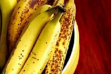 අඳුරු පැල්ලම් සහිත ඉදුණු කෙසෙල් අසාමාන්‍ය සෛල හෝ පිළිකා සමඟ සටන් කරයිද?