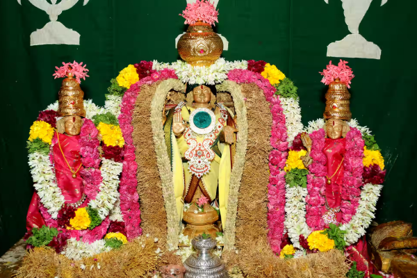 பெருமாள் கோவிலில் நவகிரக சன்னதி இல்லை.. ஏன் தெரியுமா? | Why No Navagragha In Perumal Temple