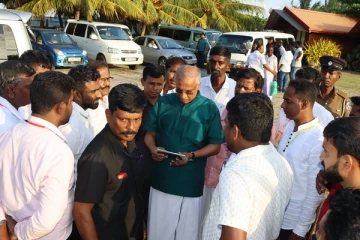 சுமந்திரன் விரைவாக வெளியேறலாம்! ஆதங்கப்படும் தொண்டன்