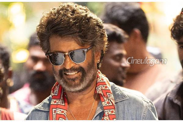 கூலி பட ரஜினி போஸ்டரில் வாட்ச்சுக்கு பின்னால் இருக்கும் ரகசியம்.. இதுதான் கதையா? | Coolie Movie Story Details In Poster