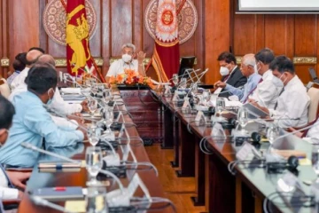 சில வாரங்களில் இலங்கை திவாலாகி விடும்:  எச்சரிக்கும் முன்னாள் கணக்காய்வாளர்