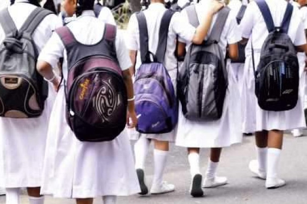பாடசாலை மாணவர்களுக்கான சீருடைகளை வழங்கும் சீனா:அமைச்சர் பந்துல குணவர்தன | School Uniform China