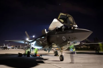 'புடினுக்கு வியர்த்துவிடும்' பிரித்தானியாவில் தரையிறங்கியுள்ள 'பீஸ்ட் மோட்' போர் விமானங்கள்