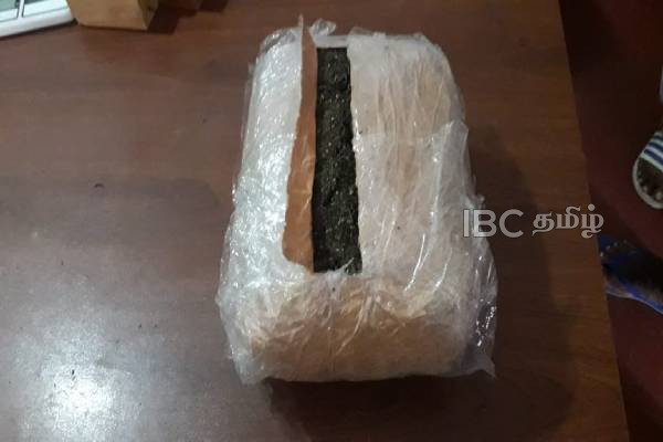 பேசாலை பகுதியில் கேரள கஞ்சா பொதியுடன் பெண் ஒருவர் கைது! | A Woman Was Arrested With A Pack Of Kerala Ganja