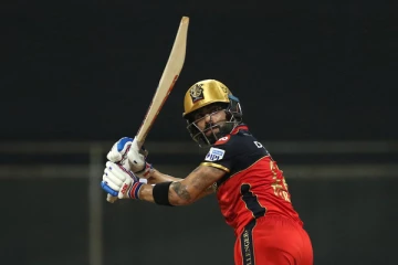 படிக்கல், கோஹ்லி அபாரம்... 10 விக்கெட் வித்தியாசத்தில் ராஜஸ்தானை வீழ்த்தியது பெங்களூர்