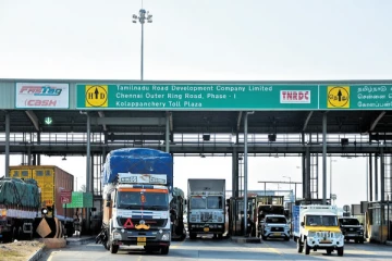 இந்த பாஸ் வாங்கினால் போதும் - டோல் கேட்டில் 15 ஆண்டுகளுக்கு கட்டணம் இல்லை