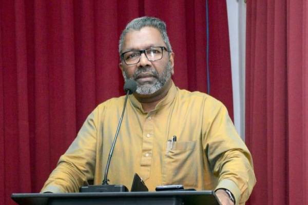 டக்ளஸ் தேவானந்தாவின் உயிருக்கு ஆபத்து...! முன்னாள் எம்.பி கவலை | Douglas Devananda S Safety Raises Concern