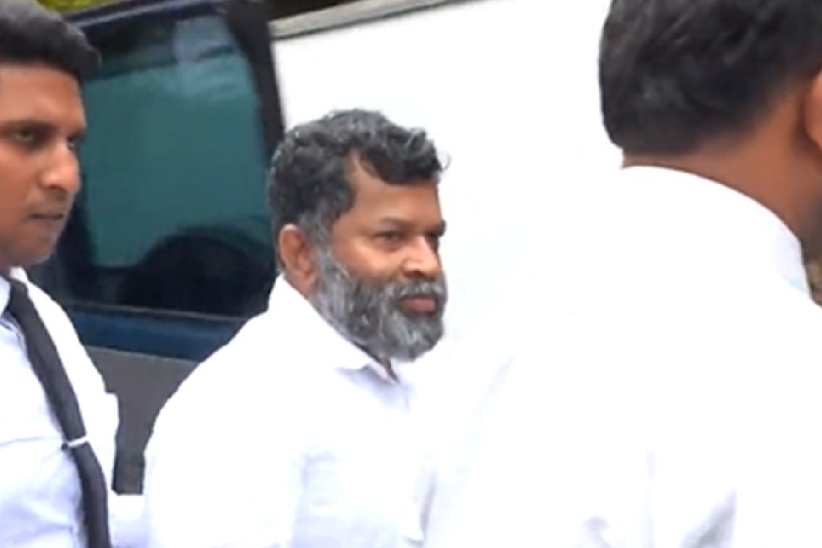 பிள்ளையான் தாக்கல் செய்த அடிப்படை உரிமைகள் மனு : நீதிமன்றம் பிறப்பித்த உத்தரவு | Pillayan Case Court Judgement பிள்ளையான் தாக்கல் செய்த அடிப்படை உரிமைகள் மனு : நீதிமன்றம் பிறப்பித்த உத்தரவு | Pillayan Case Court Judgement