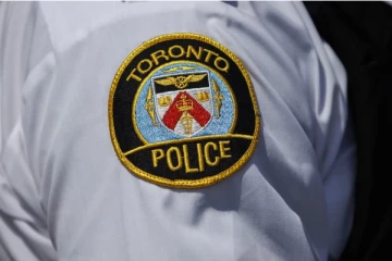 டொரொண்டோவில் இடம்பெற்ற கத்தி குத்து தாக்குதல் ஒருவர் உயிரிழப்பு