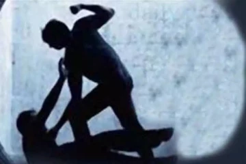 வவுனியாவில் வீடு புகுந்து மாணவர் மீது தாக்குதல்! வைத்தியசாலையில் அனுமதி