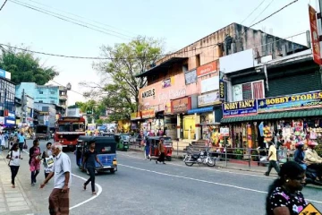 தீபாவளி காலத்திலும் மின் துண்டிப்பு; மக்கள் விசனம்!