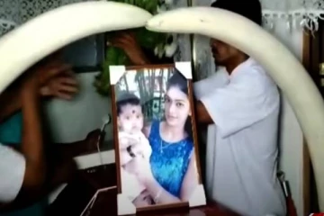 ஒரே சவப்பெட்டியில் அடக்கம் செய்யப்பட்ட தாயும் குழந்தையும்! மனதை உருக்கும் சோகம்