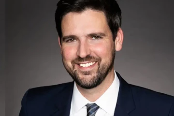 நிரந்தர வாழிட உரிம விண்ணப்பங்களை பரிசீலிப்பதை வேகப்படுத்த கனடா அரசு எடுக்க இருக்கும் நடவடிக்கைகள்