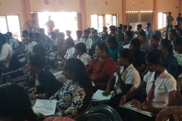 யாழில் க.பொ.த சாதாரண தரப் பரீட்சை தொடர்பான இலவச கருத்தரங்கு(Photos)