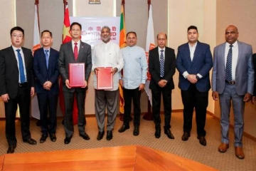 சீன அரசின் நிதியுதவியில்1996 வீடுகள் : கைச்சாத்திடப்பட்ட ஒப்பந்தம்