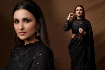 கருப்பு நிற புடவையில் பாலிவுட் நடிகை பரினீதி சோப்ரா.. லேட்டஸ்ட் க்ளிக்ஸ்