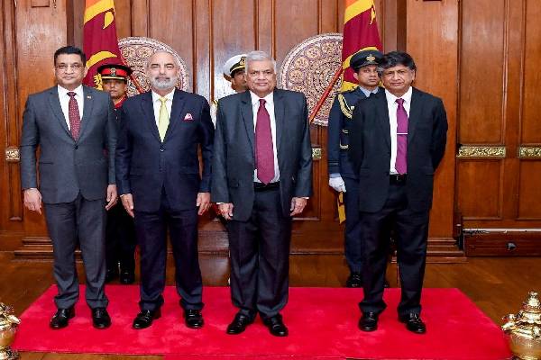இலங்கைக்கான புதிய தூதுவர்கள் ஜனாதிபதியிடம் தமது நற்சான்றிதழ்களை கையளித்தனர்(Photos) | Ambassadors Presented Credentials To The President