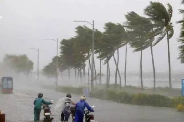 கனமழை எதிரொலி.. இன்று எந்தெந்த மாவட்ட பள்ளி, கல்லூரிகளுக்கு விடுமுறை?