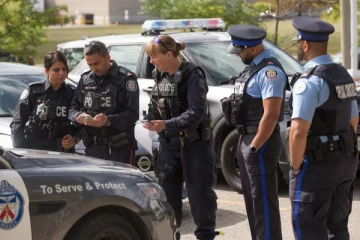 கனடாவில் வாகனத் தாக்குதலில் குடும்பத்தினர் பலி