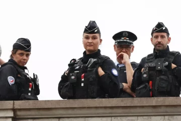 ஒலிம்பிக் விளையாட்டு மைதானத்துக்கு வெடிகுண்டு எச்சரிக்கை: சந்தேகத்துக்குரிய பொருள் கண்டுபிடிப்பு